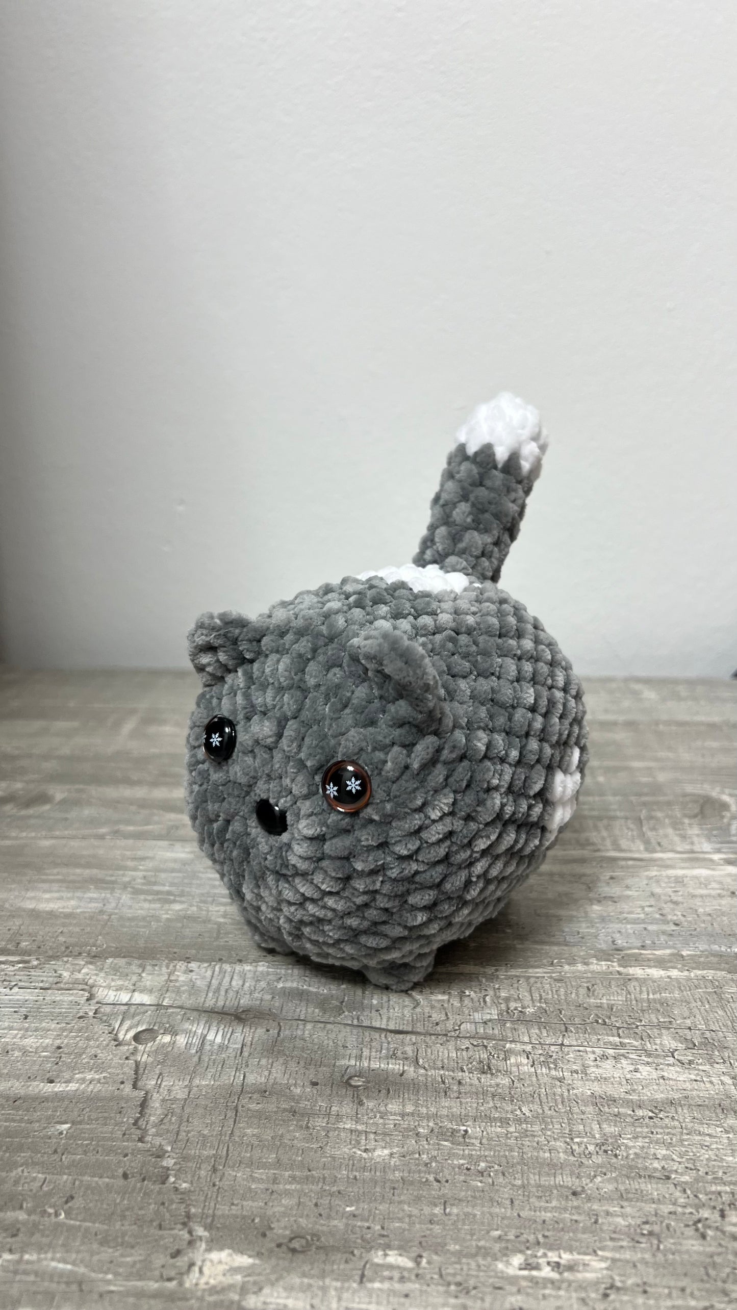 🐾 Kuschelkatze “Chamia” – dein kleiner Glücksbringer