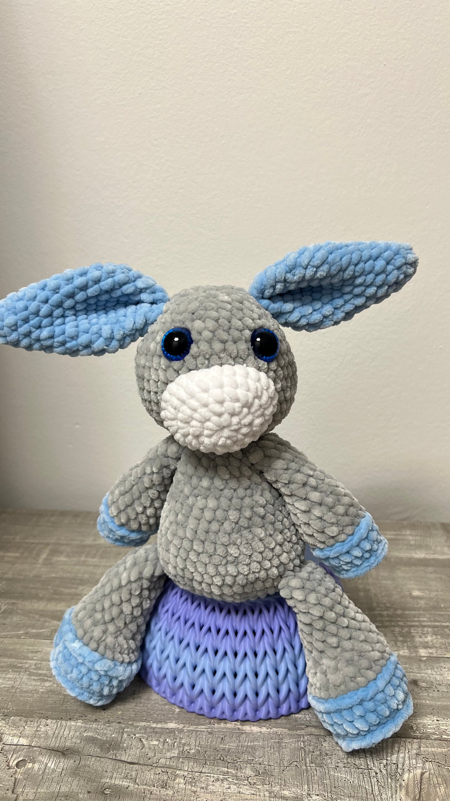 🩵 Flinno – der fröhliche Kuschelesel