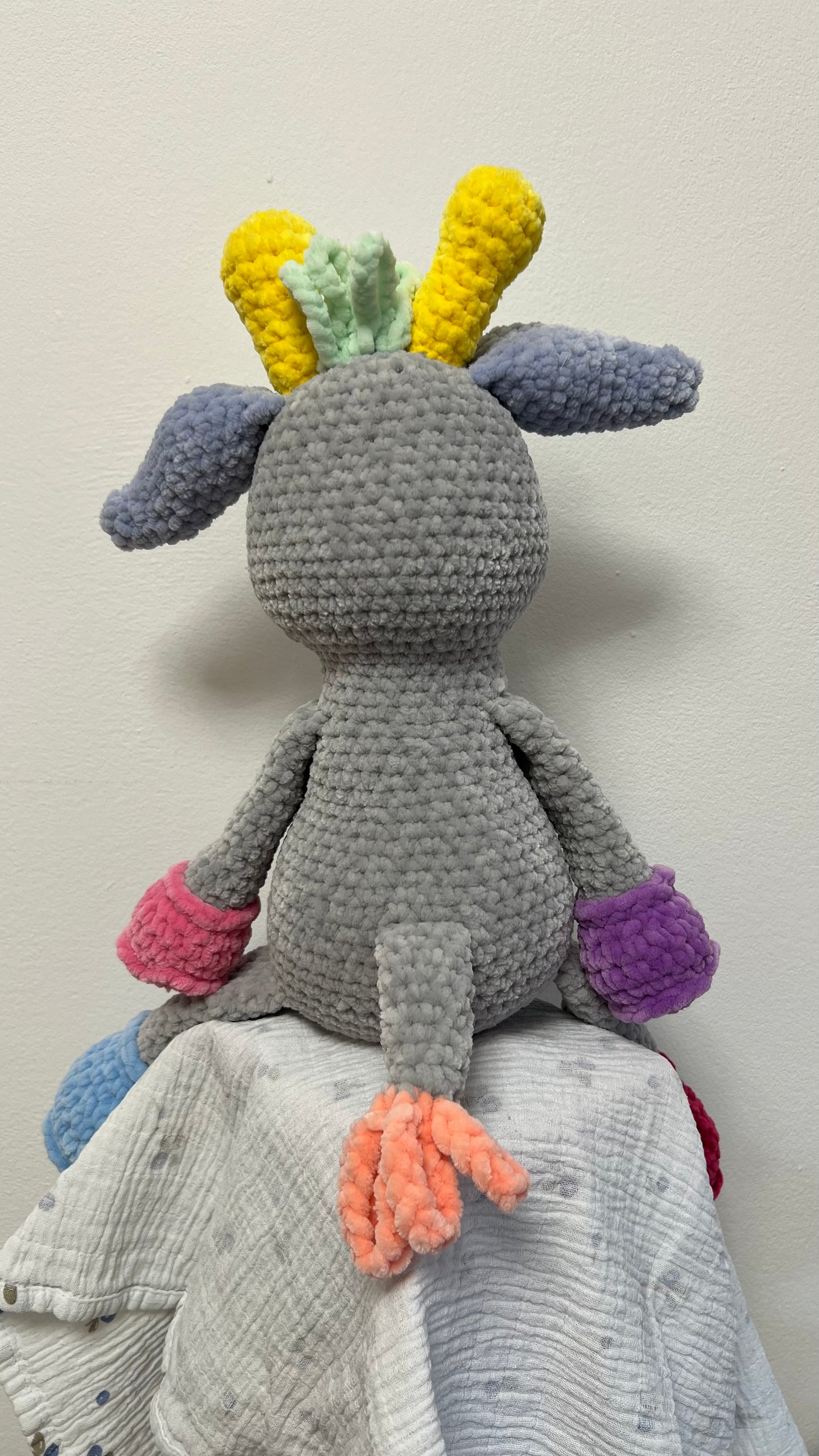 🦒 Krümel Kunter – Die kleine Giraffe mit den Regenbogenhufen