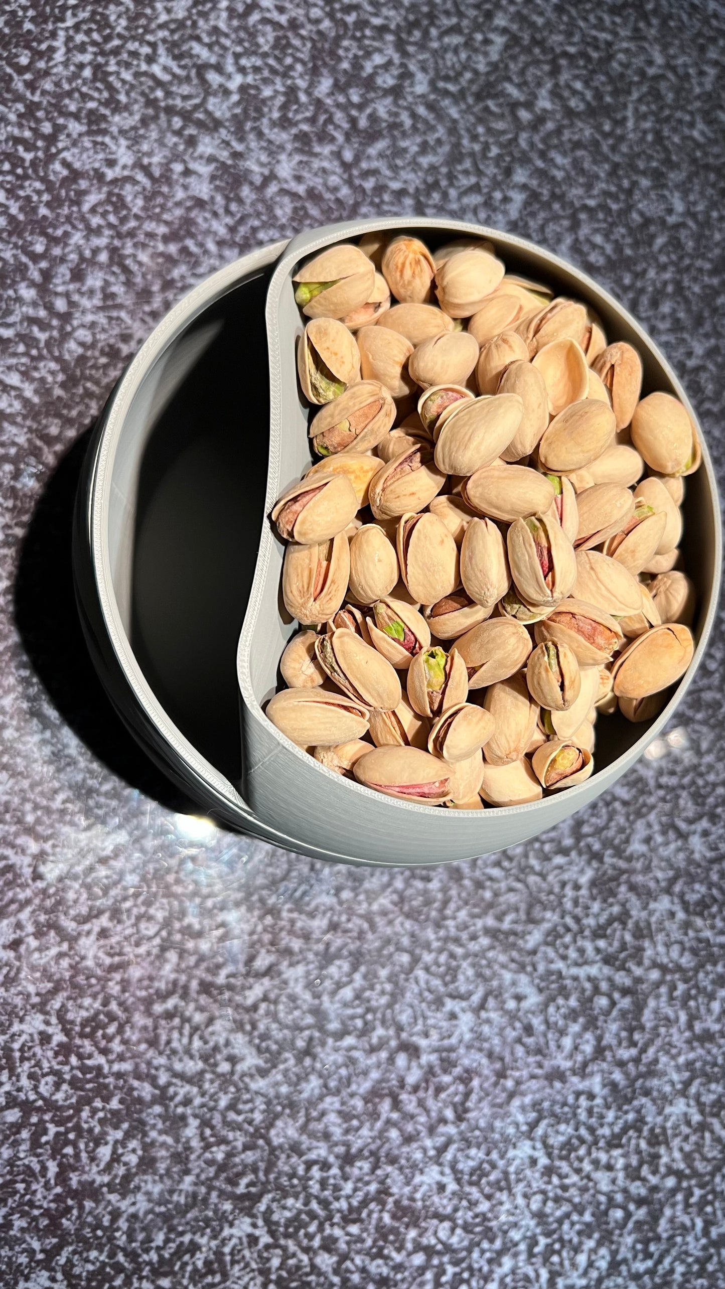 Snackschale „Duo Delight“ – stilvoll snacken ohne Chaos 🥜✨